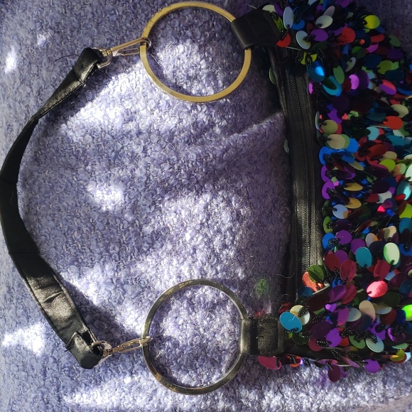 Super fun sequined purse - Picture 3 of 6